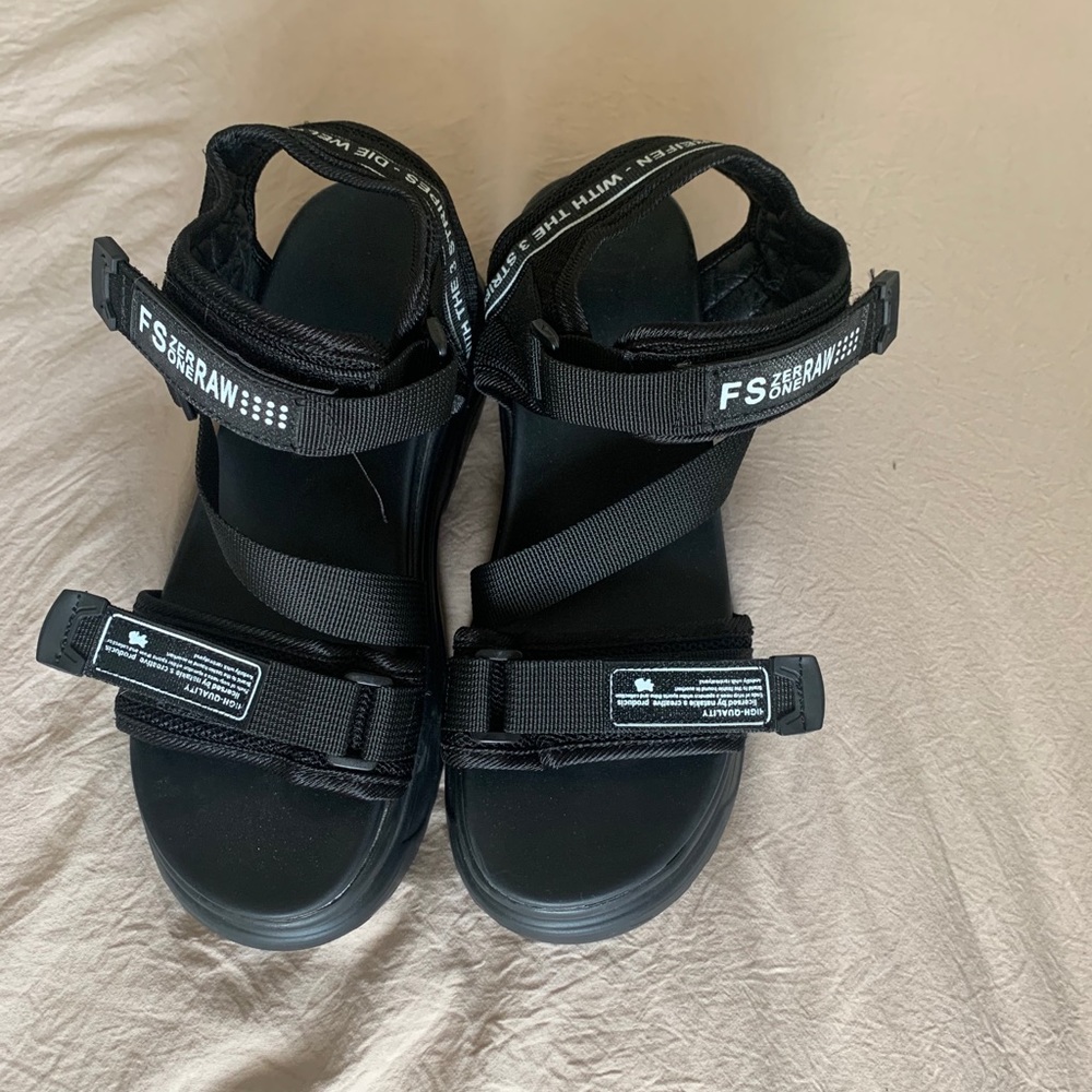 Black platform Sandals